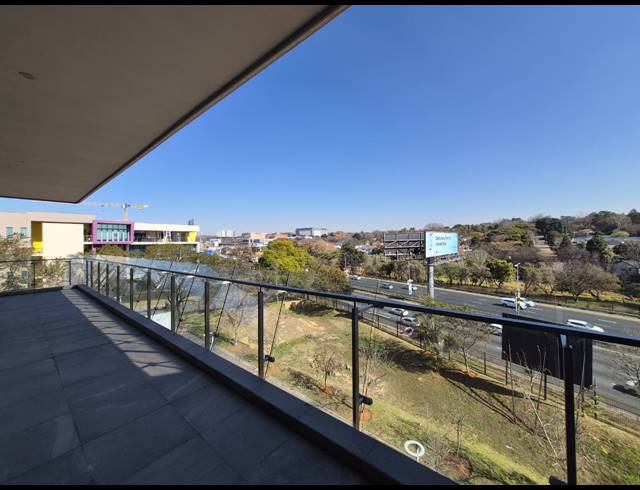 3,438M² OFFICE TO LET IN WAVERLEY